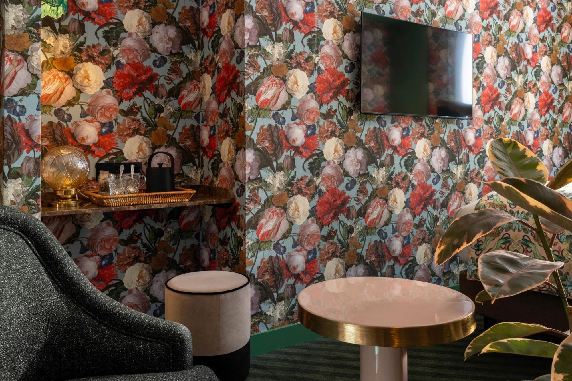 Hotel Ginette A La Folie & Spa Paris Exterior foto
